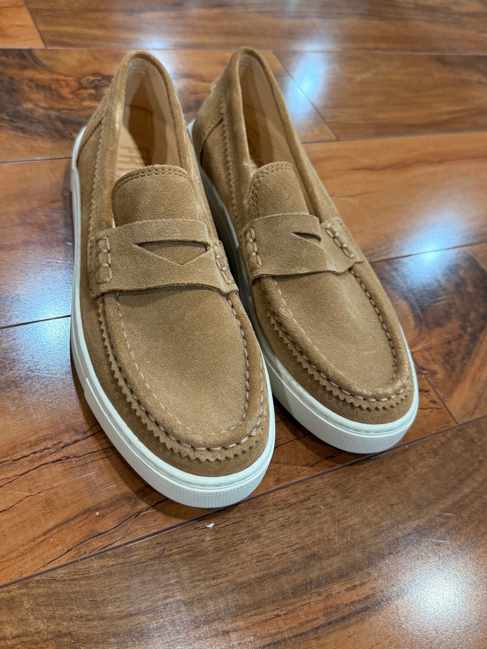 NWOT Frye Women’s Suede Penny Loafers in Tan